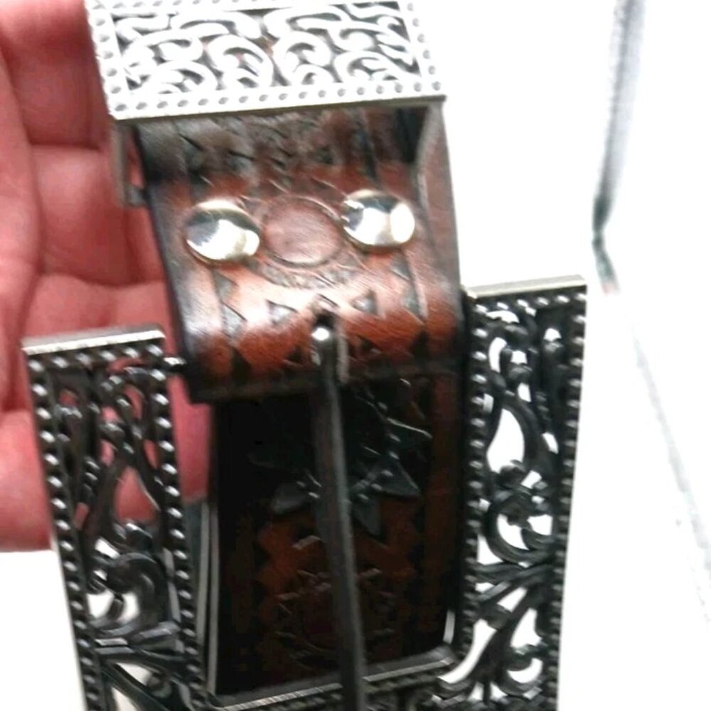 Womens Brown Leather Belt Waist Size 29 To 35 With Large Filagree Buckle New - Picture 7 of 9